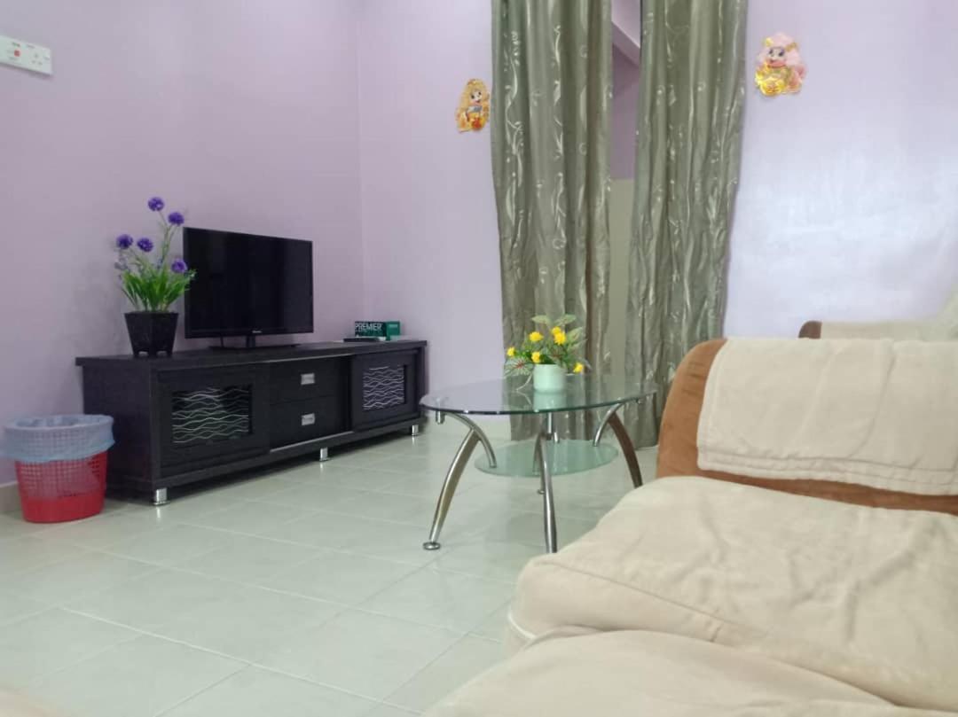 فيلا Purple Townhouse 3R2B Wifi سيكينتشان المظهر الخارجي الصورة